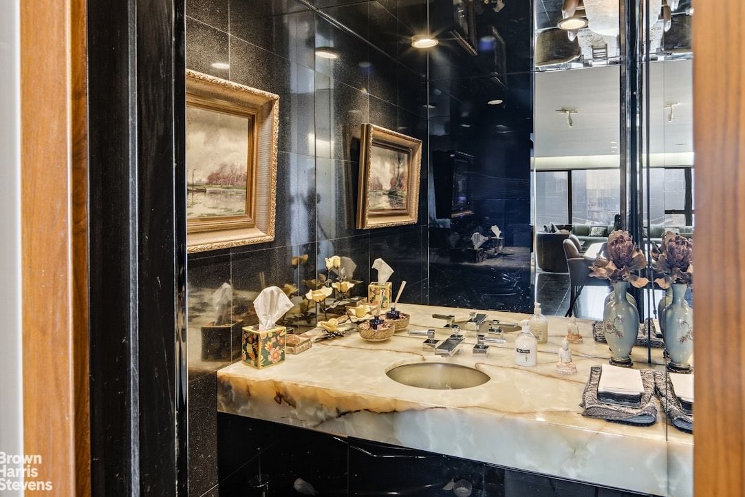 Real estate property located at 425 58TH #15F, New York, Sutton Place, New York City, NY, US