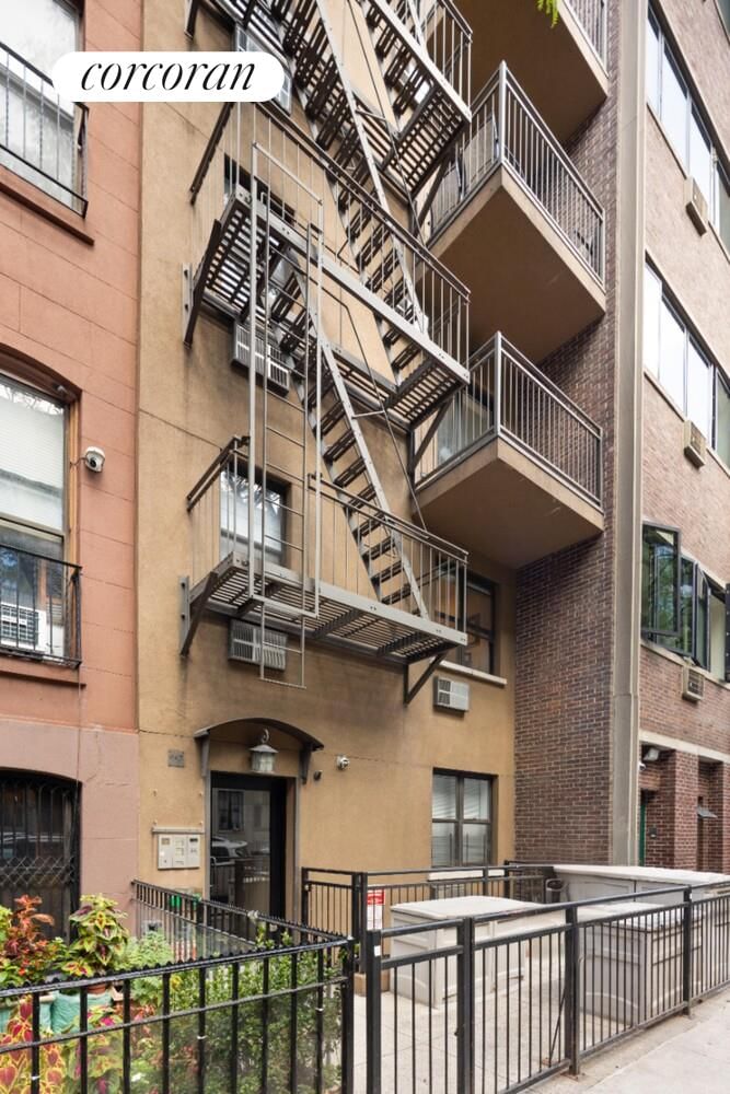 Real estate property located at 447 47TH #447W47, New York, Hell's Kitchen, New York City, NY, US