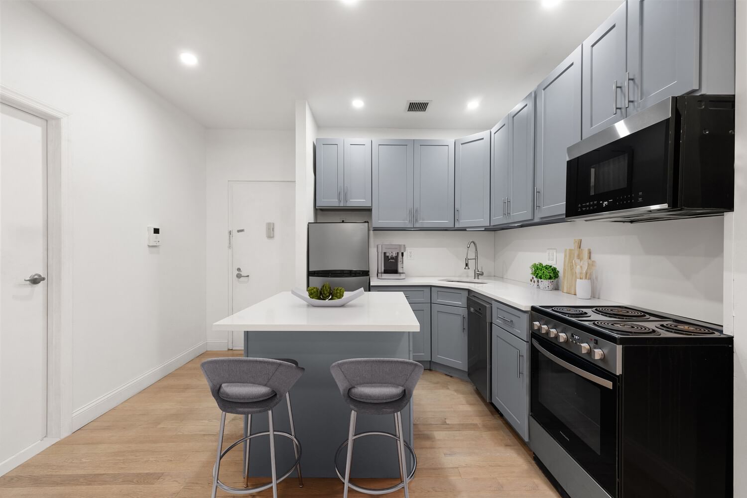 Real estate property located at 447 47TH #447W47, New York, Hell's Kitchen, New York City, NY, US