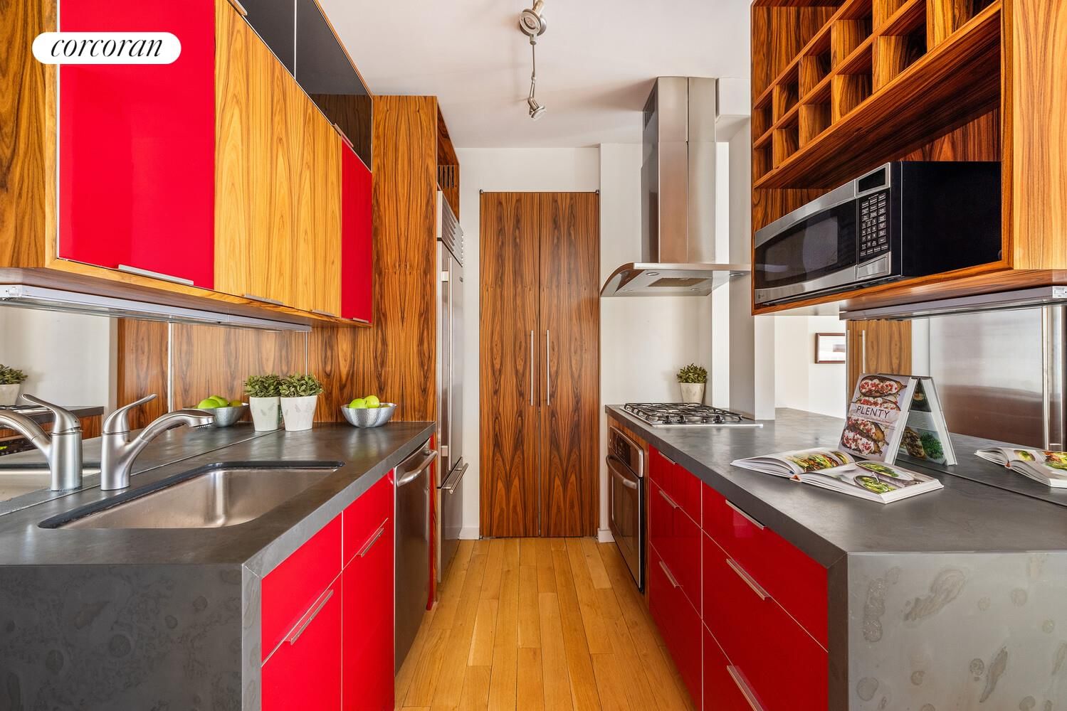 Real estate property located at 200 69TH #17E, New York, Lenox Hill, New York City, NY, US