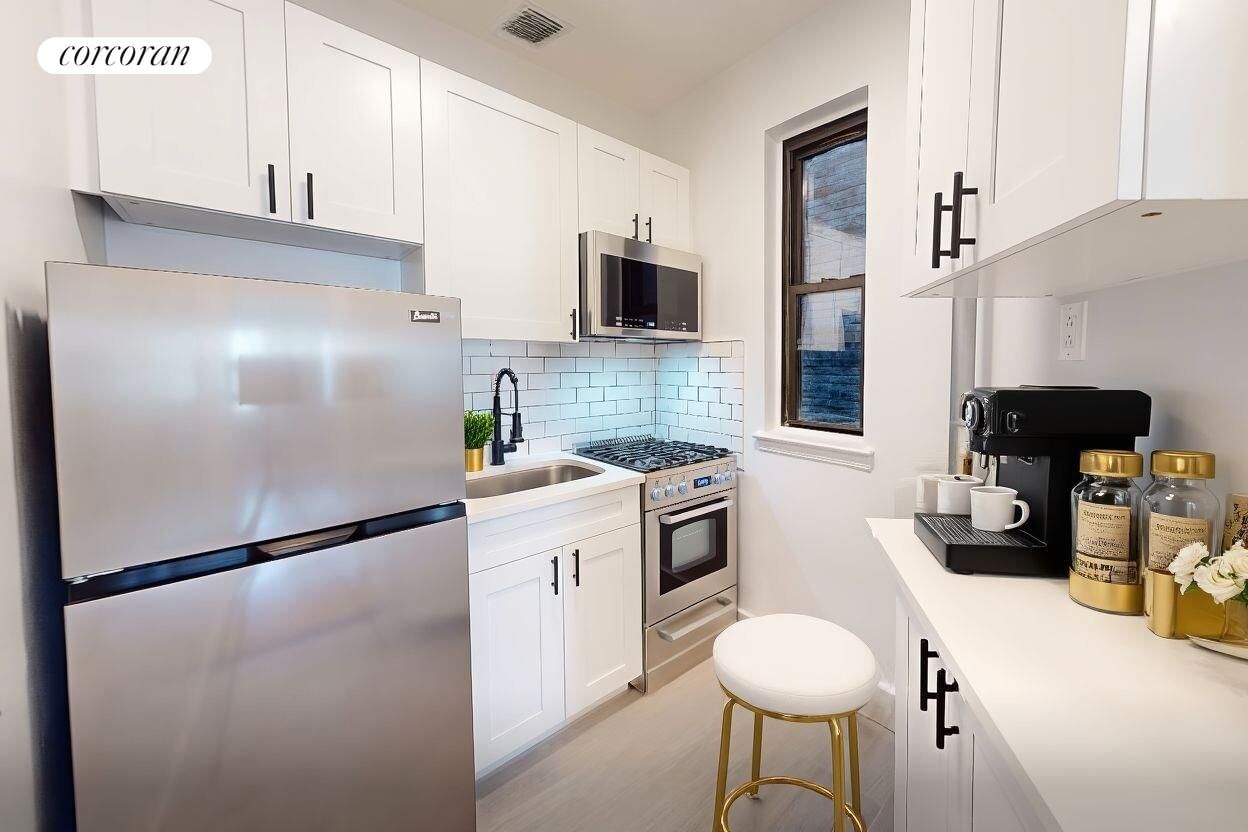 Real estate property located at 418 83RD #3C, New York, Yorkville, New York City, NY, US