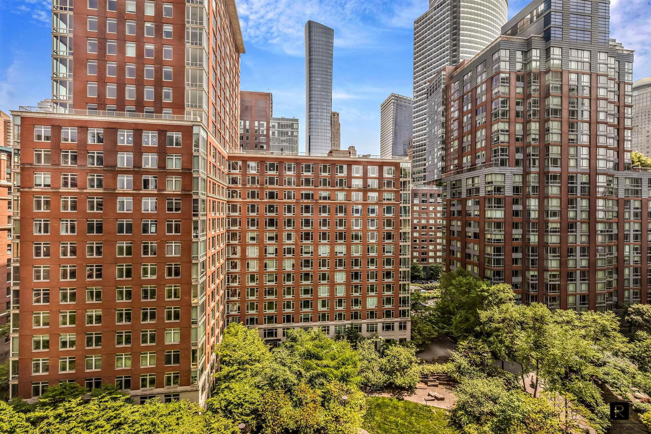 Real estate property located at 212 Warren #9-R, New York, Battery Park City, New York City, NY, US