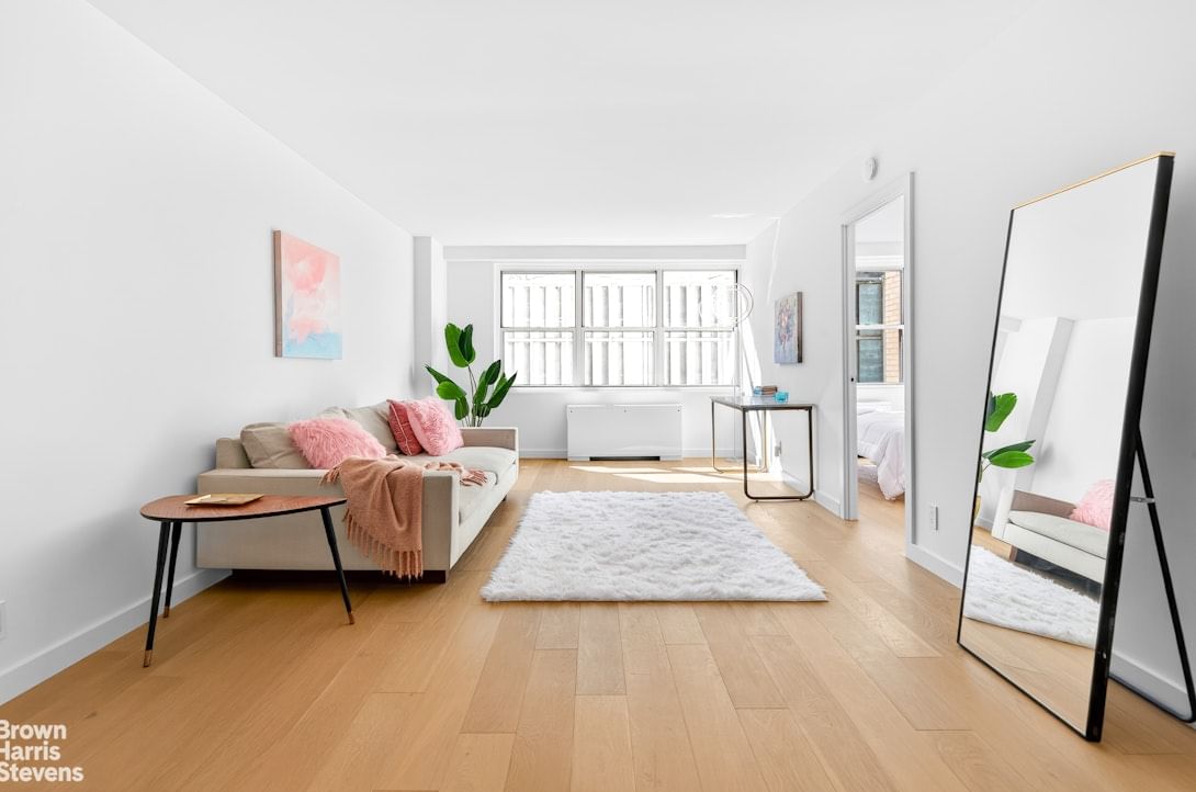 Real estate property located at 520 72ND #8U, New York, Lenox Hill, New York City, NY, US
