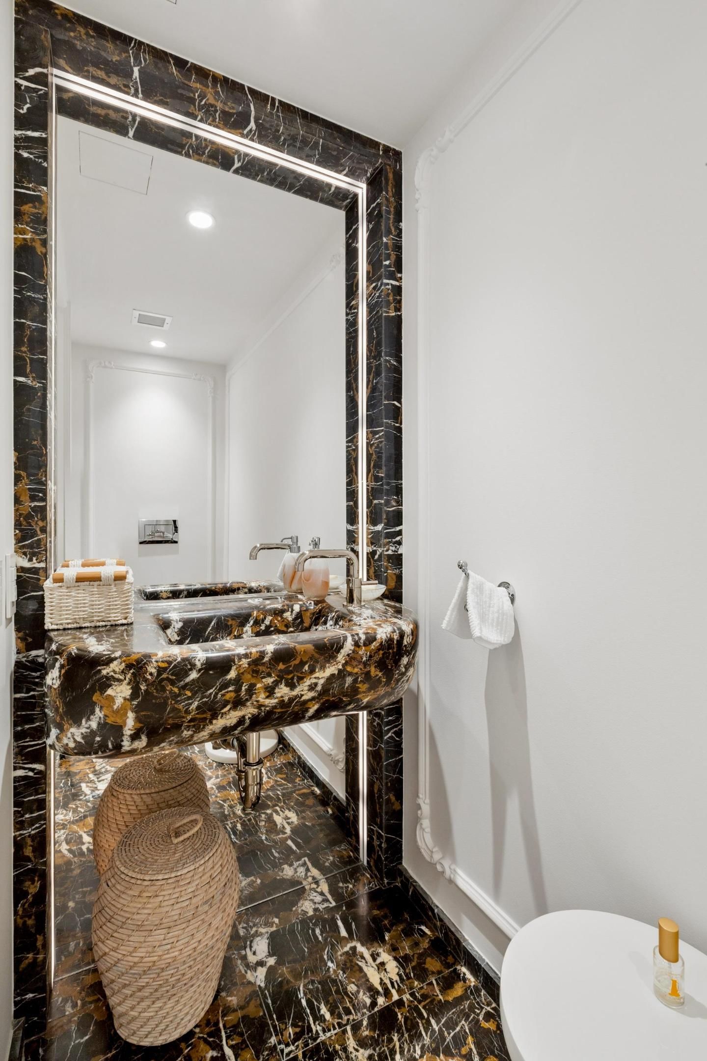 Real estate property located at 111 56th #39-L, New York, Midtown West, New York City, NY, US