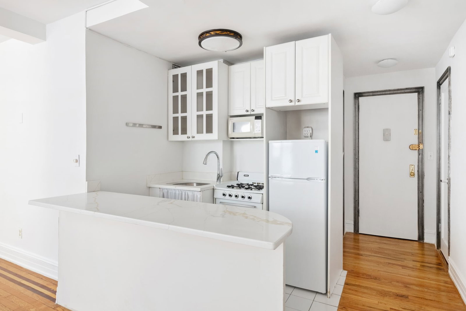 Real estate property located at 235 102ND #6D, New York, Upper West Side, New York City, NY, US