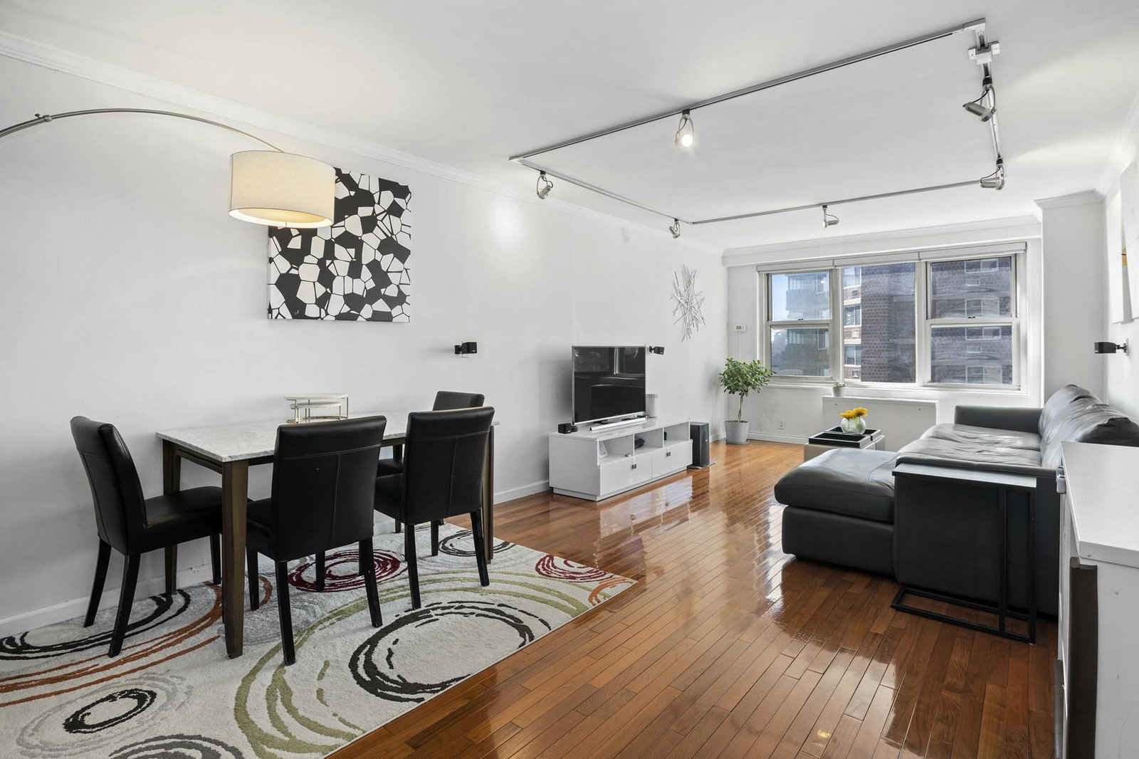 Real estate property located at 305 24th #15-R, New York, Kips Bay, New York City, NY, US