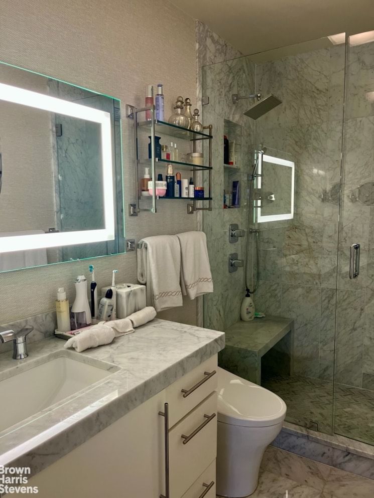 Real estate property located at 200 61ST #6B, New York, Lenox Hill, New York City, NY, US