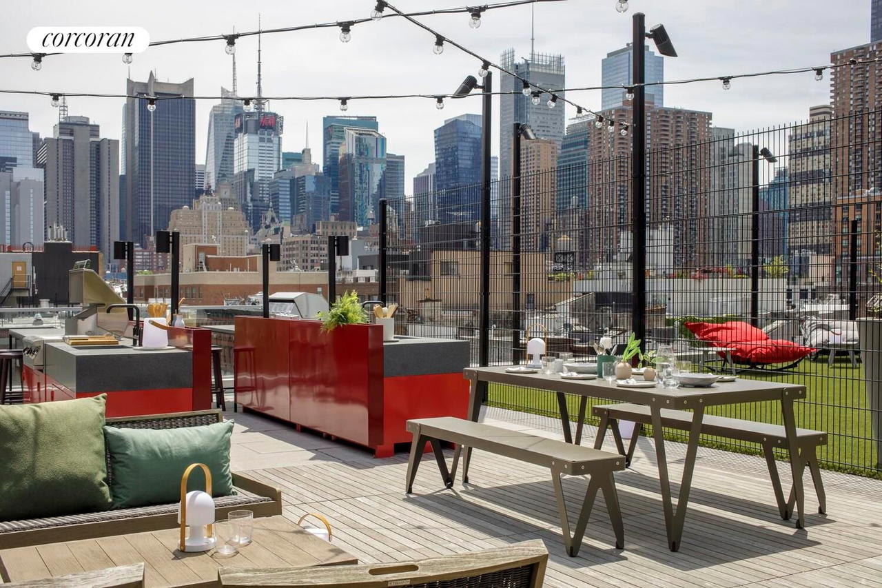 Real estate property located at 547 47TH #1112, New York, Hell's Kitchen, New York City, NY, US