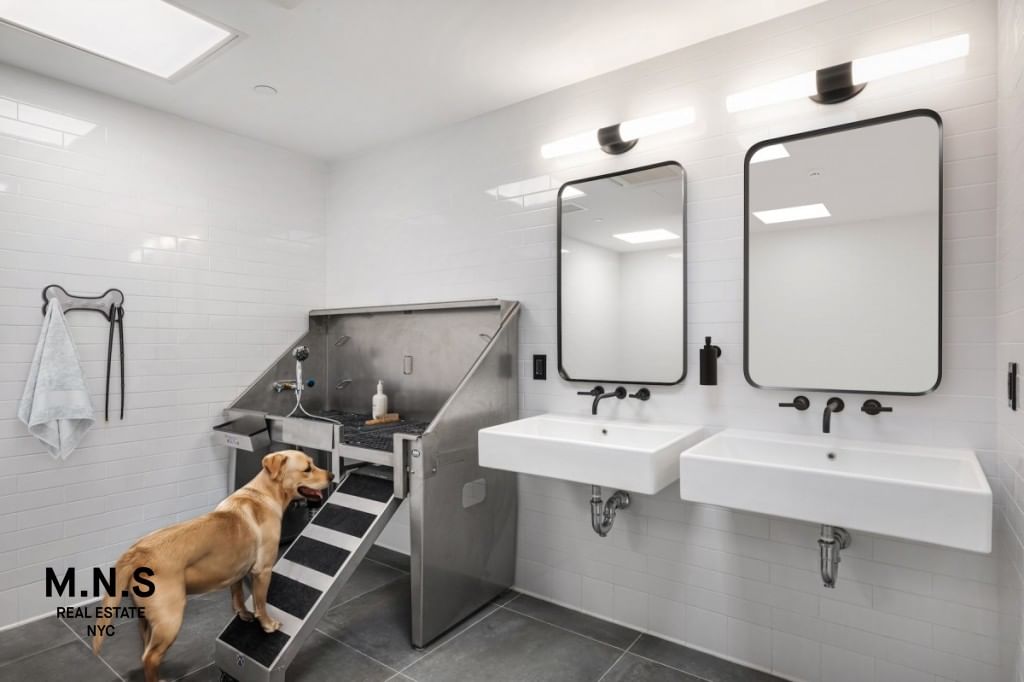 Real estate property located at 22-54 46th #504, Queens, Ditmars Steinway, New York City, NY, US