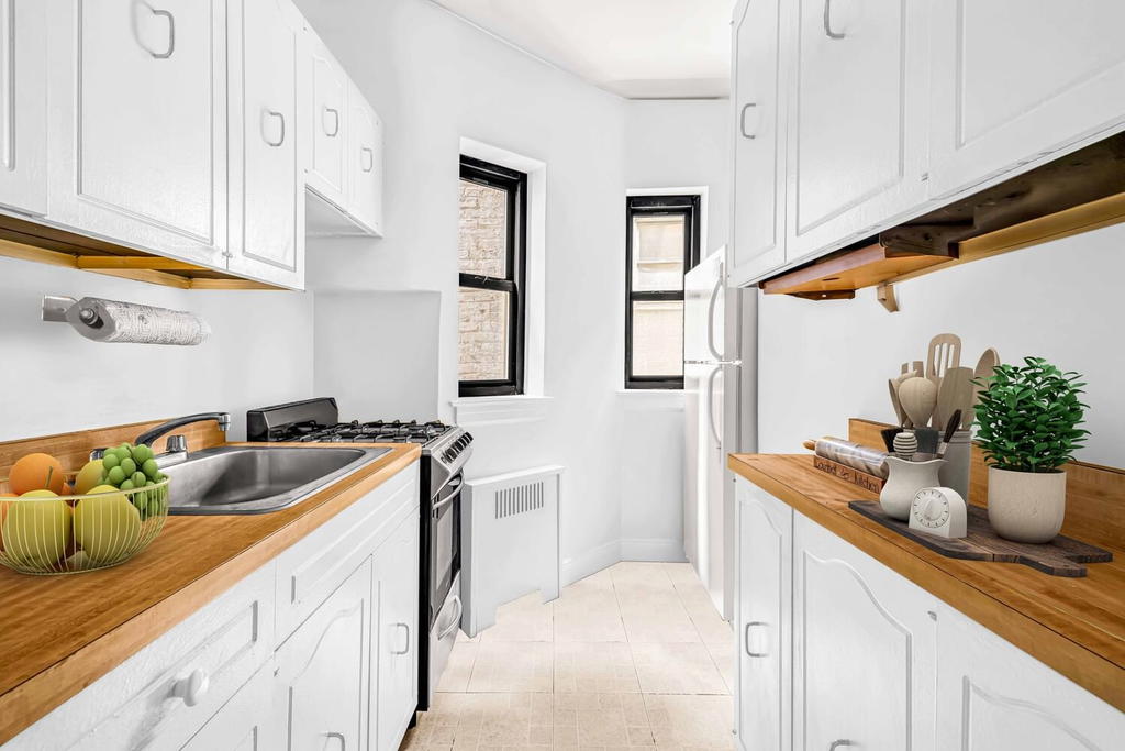 Real estate property located at 62 87TH #4C, New York, Carnegie Hill, New York City, NY, US