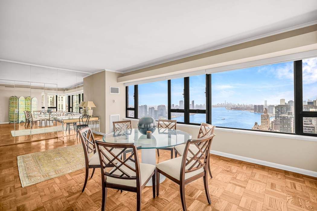 Real estate property located at 425 58th #42G, New York, Sutton Place, New York City, NY, US