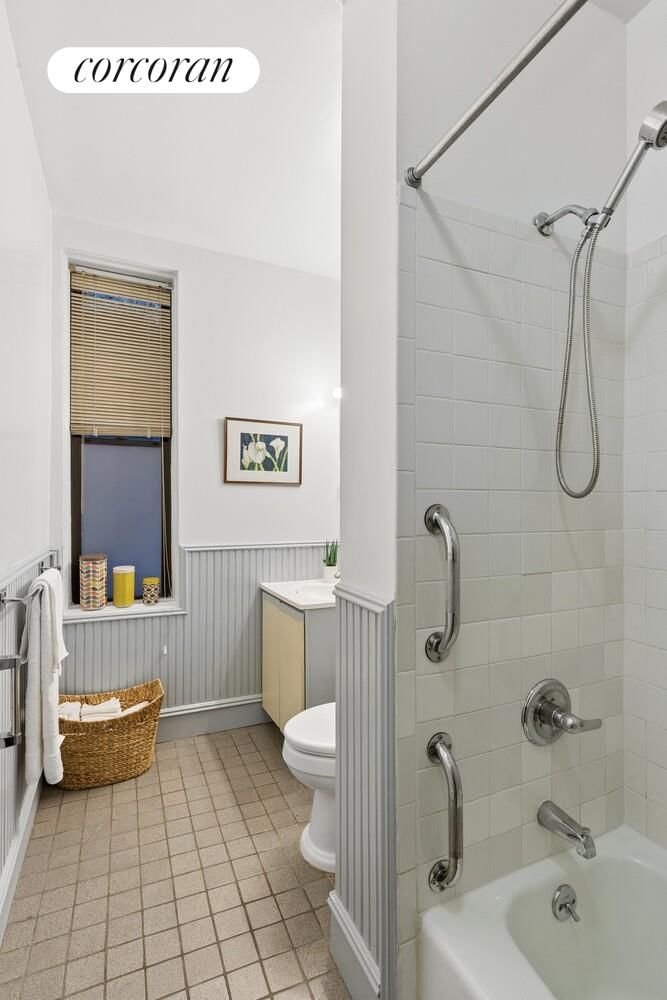 Real estate property located at 400 3rd #2L, Kings, Park Slope, New York City, NY, US