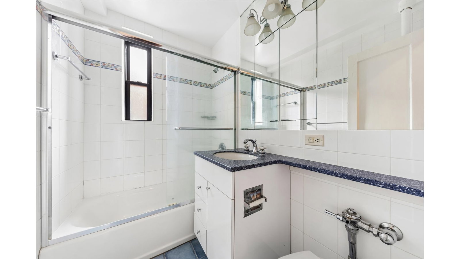Real estate property located at 72 PARK E67, New York, Inwood, New York City, NY, US
