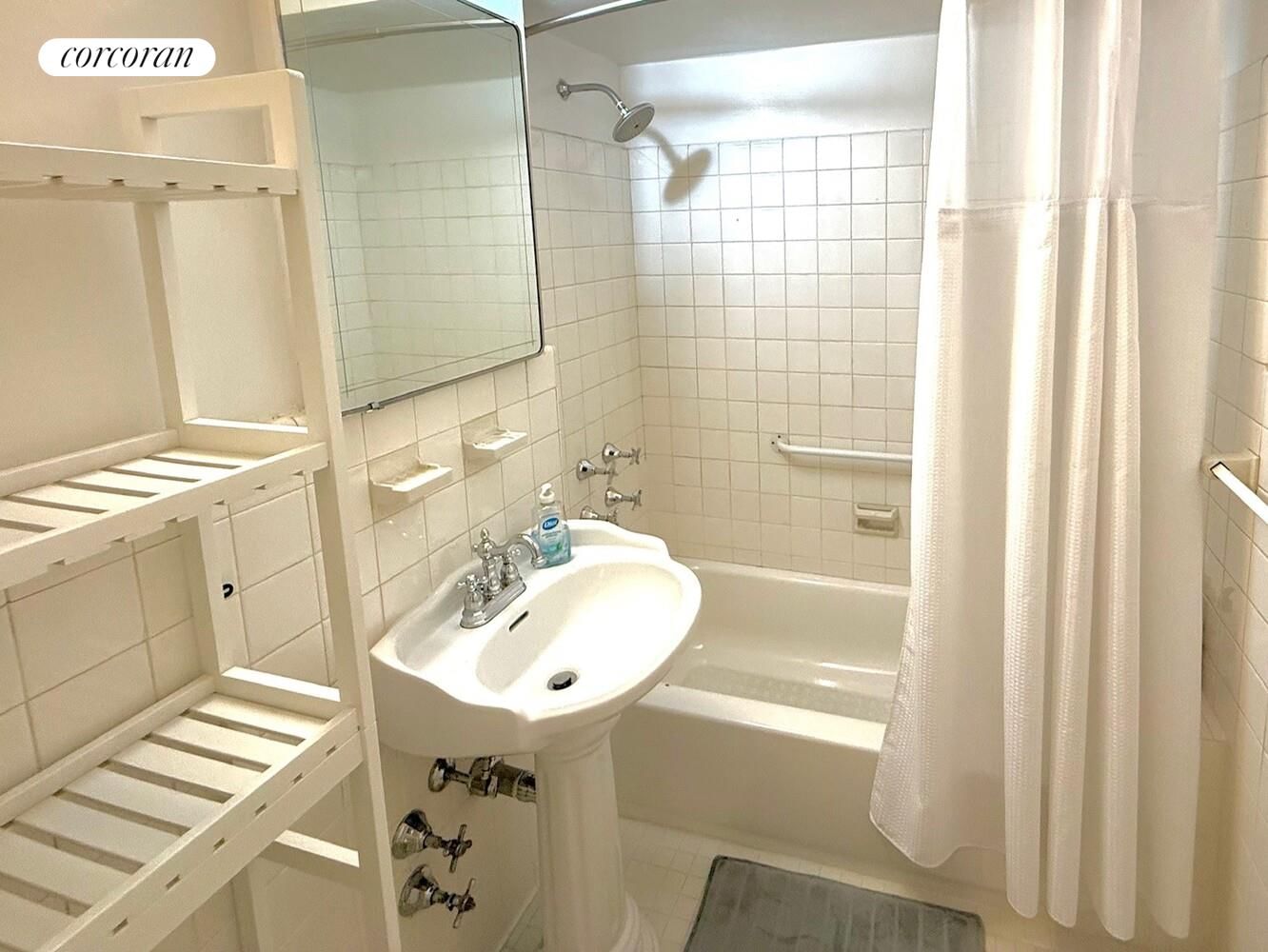 Real estate property located at 65 76TH #2C, New York, Lenox Hill, New York City, NY, US