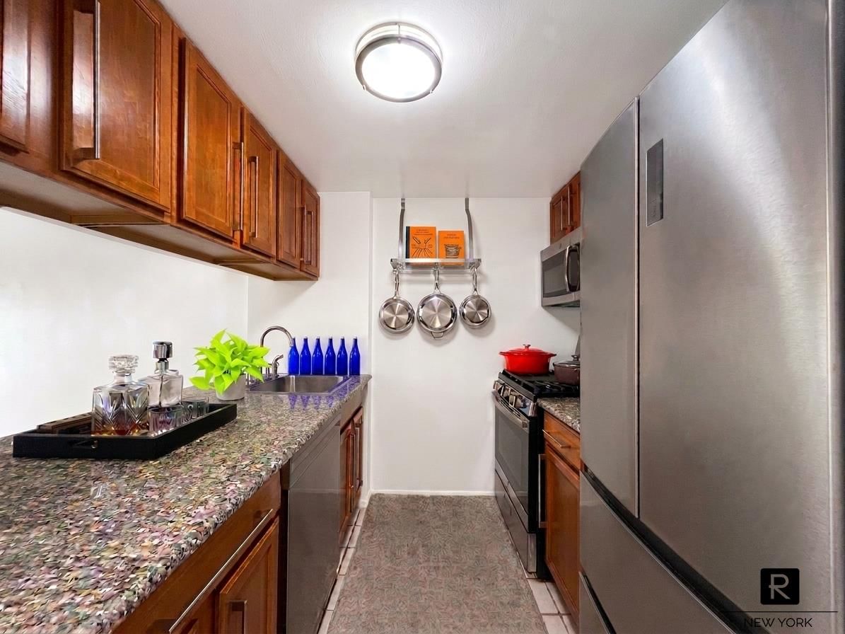 Real estate property located at 350 50th #5-W, New York, Hell's Kitchen, New York City, NY, US