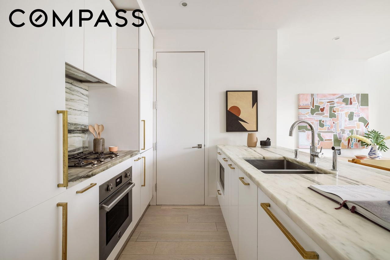 Real estate property located at 338 Berry #2E, Kings, Williamsburg, New York City, NY, US