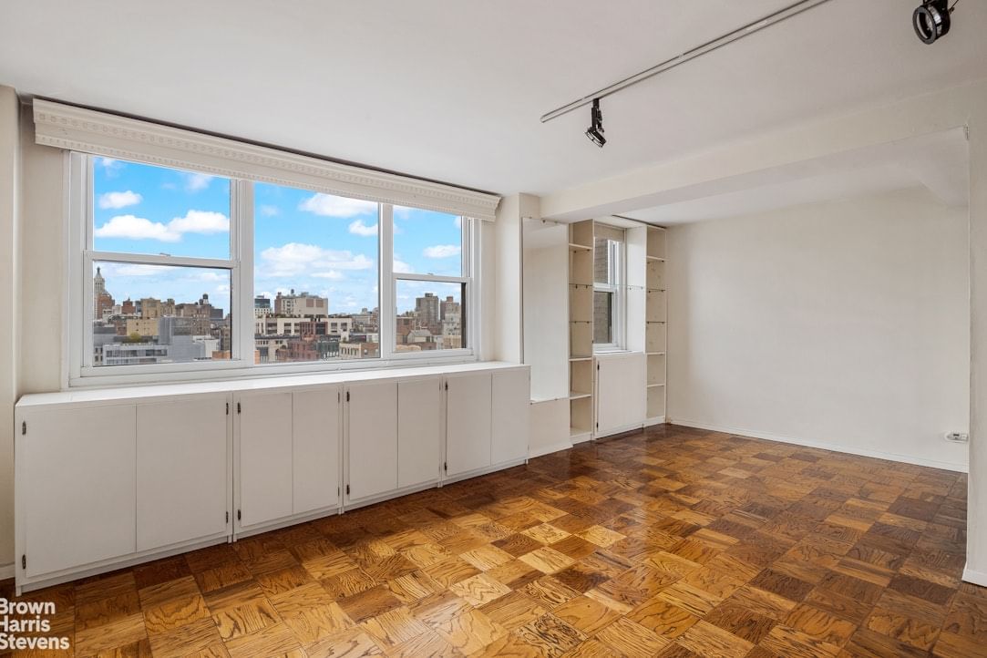 Real estate property located at 77 7TH #21A, New York, Chelsea, New York City, NY, US