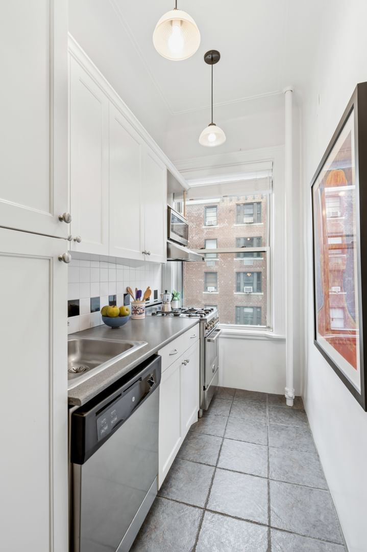 Real estate property located at 246 END #9H, New York, Lincoln Square, New York City, NY, US