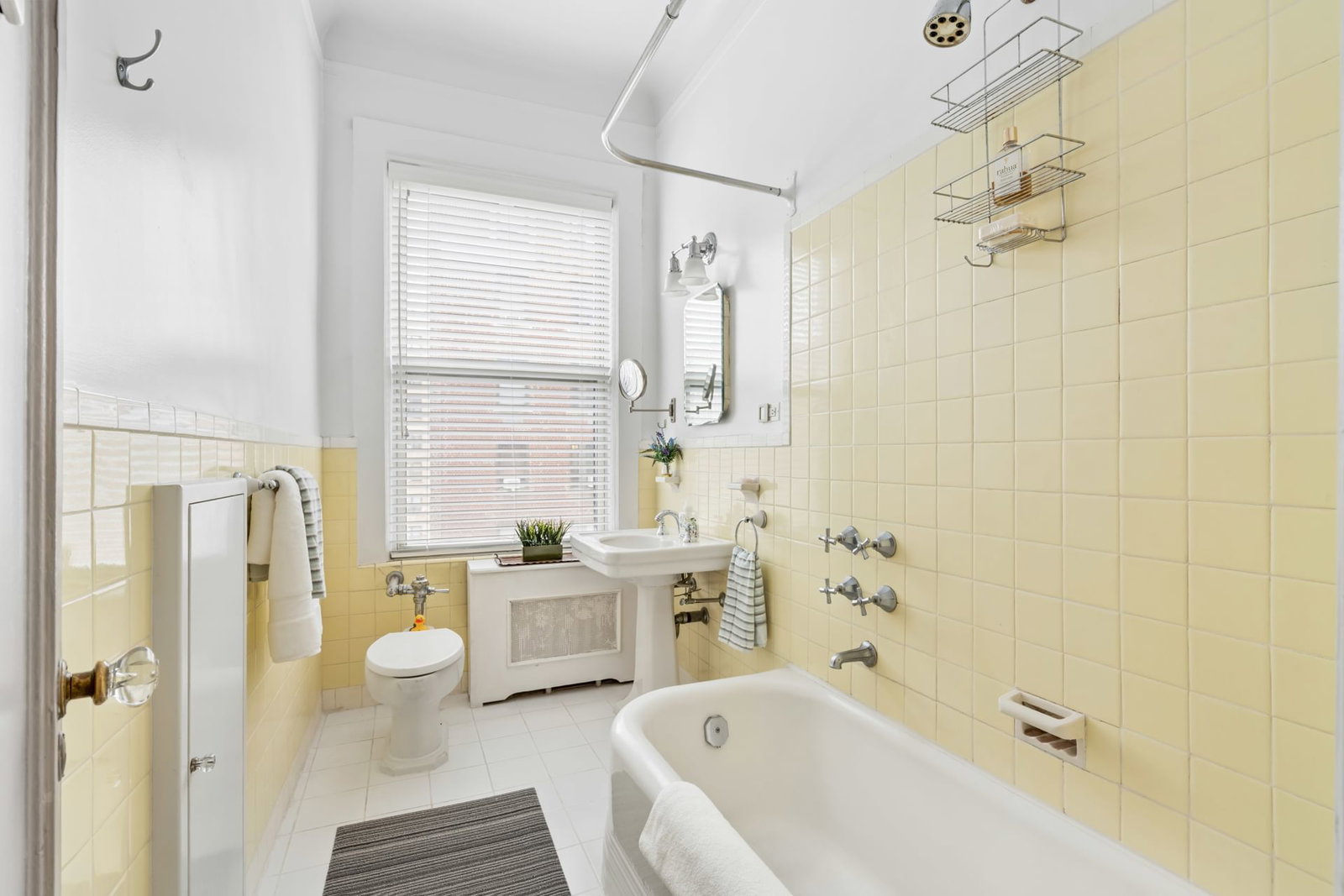 Real estate property located at 246 END #9H, New York, Lincoln Square, New York City, NY, US