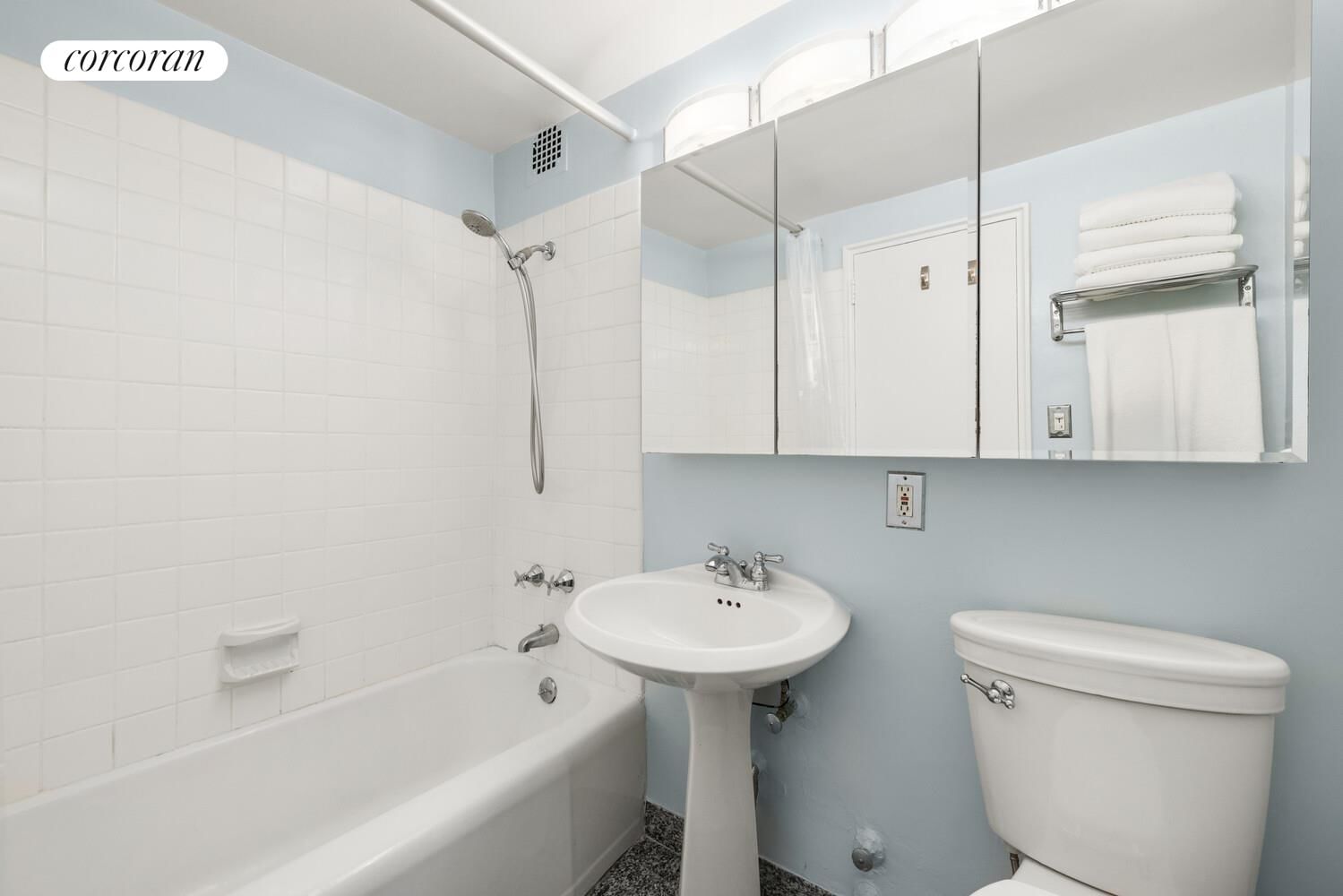 Real estate property located at 80 PARK #12C, New York, Murray Hill, New York City, NY, US