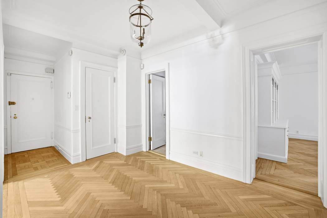 Real estate property located at 25 86th #2E, New York, Upper East Side, New York City, NY, US