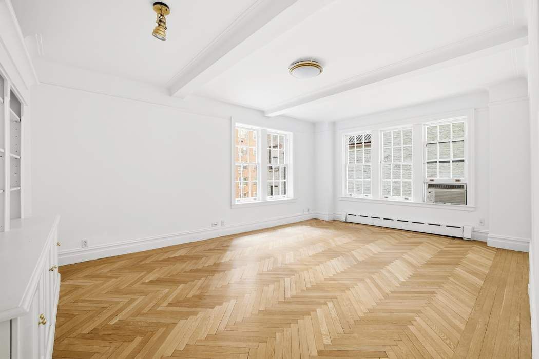 Real estate property located at 25 86th #2E, New York, Upper East Side, New York City, NY, US