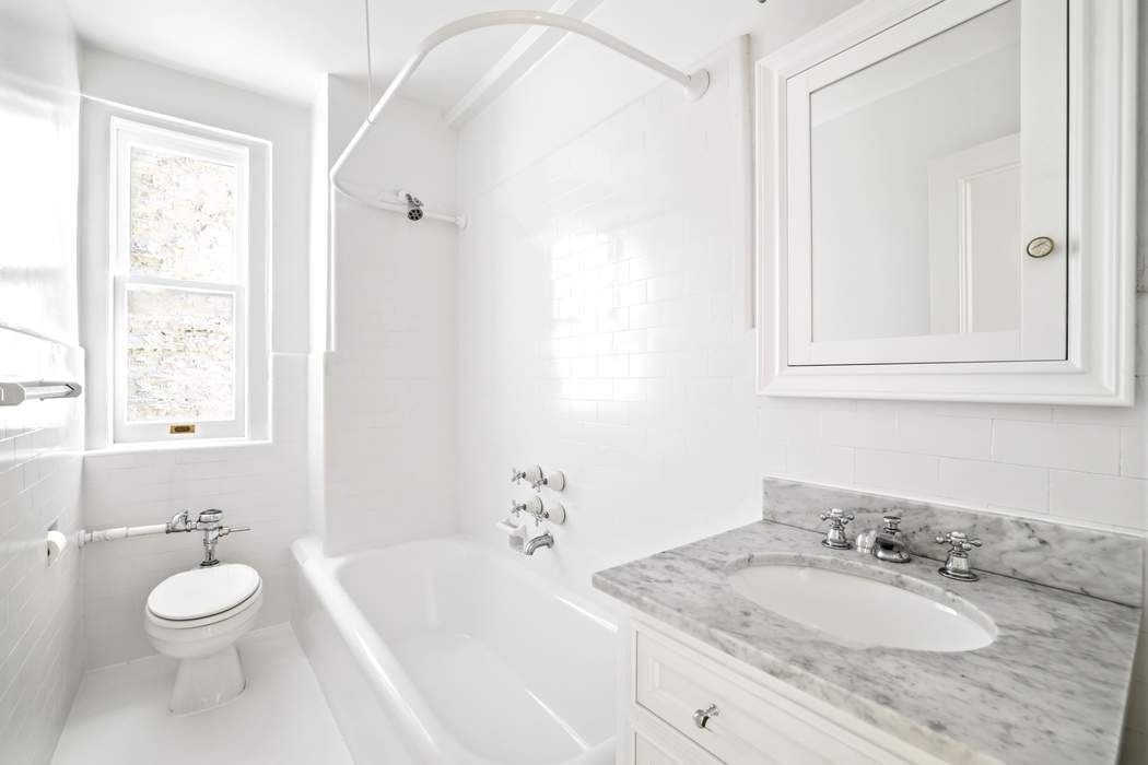 Real estate property located at 25 86th #2E, New York, Upper East Side, New York City, NY, US