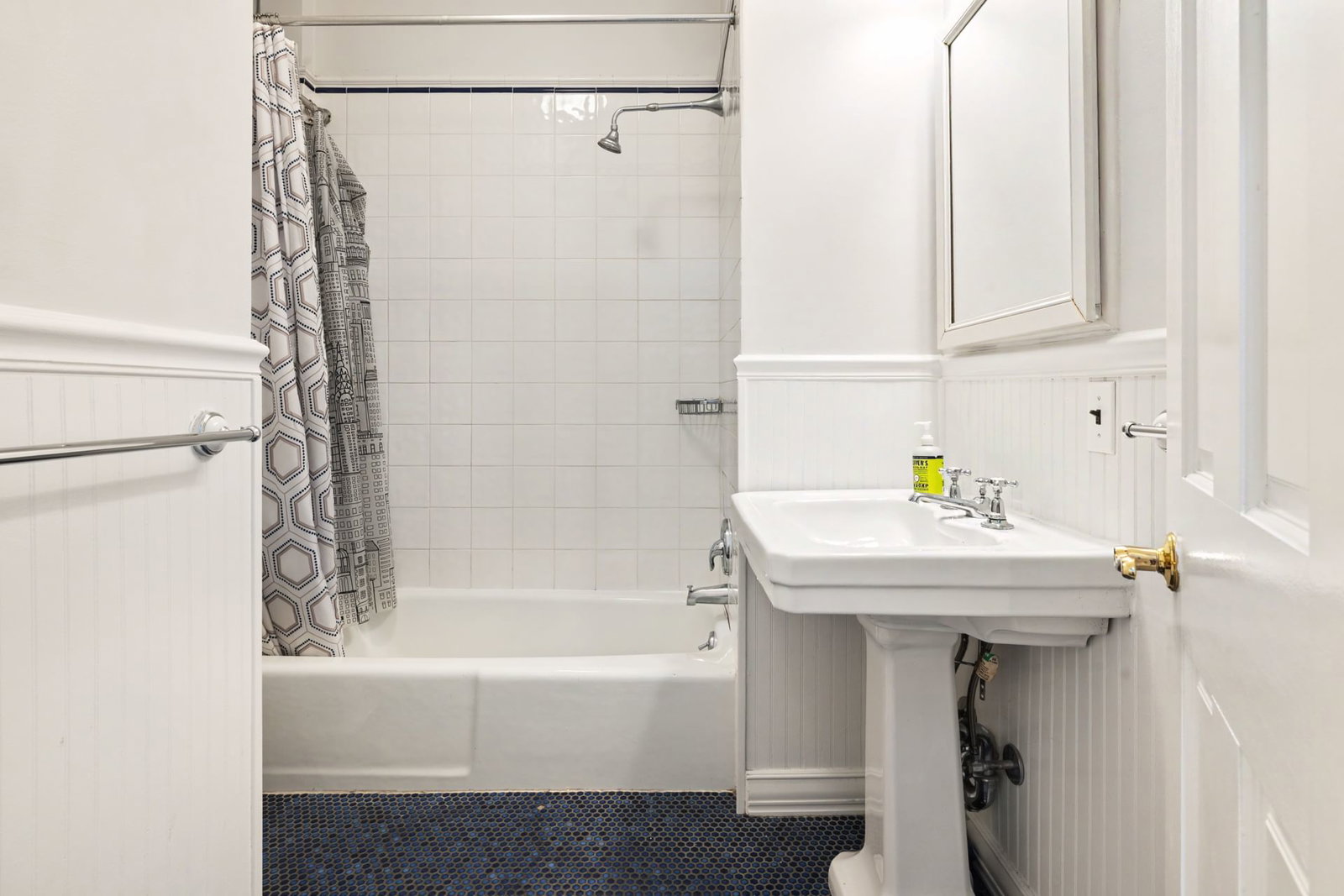 Real estate property located at 214 85TH #2W, New York, Upper West Side, New York City, NY, US