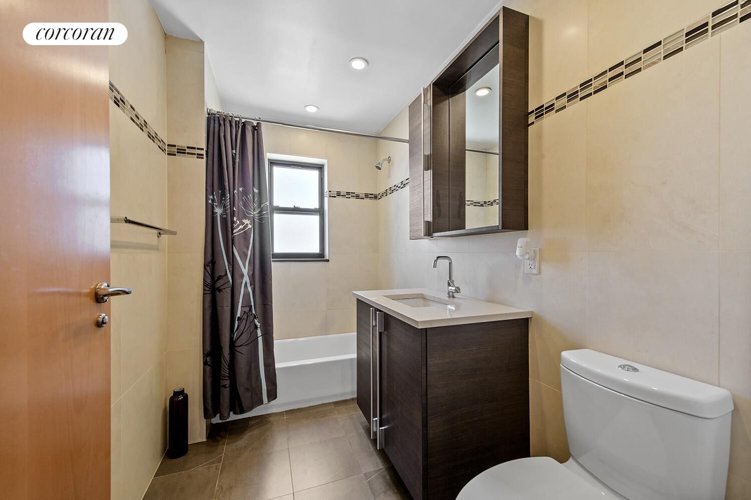 Real estate property located at 31-35 31ST PH702, Queens, Astoria, New York City, NY, US