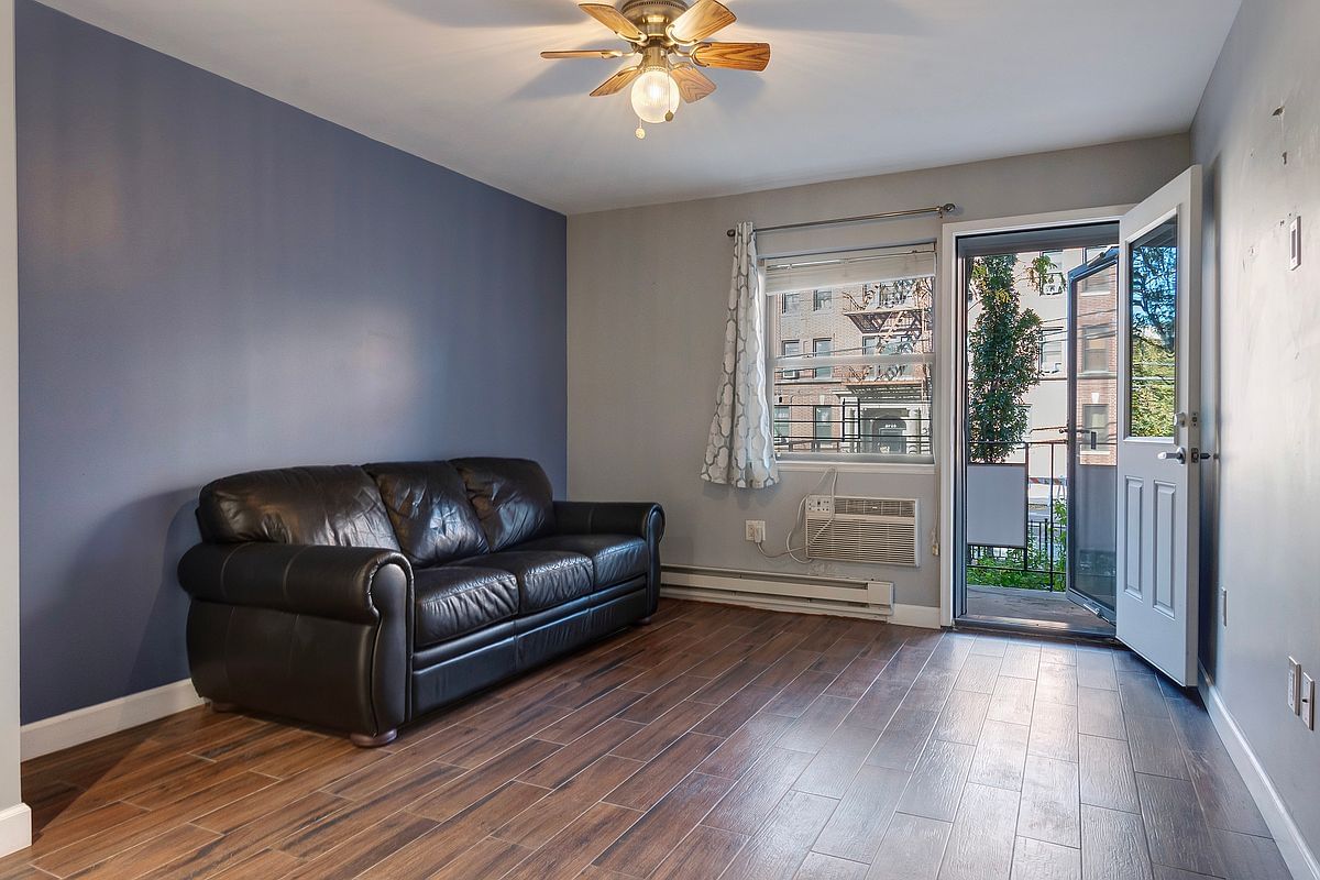 Real estate property located at 31-23 Crescent #1-D, Queens, Astoria, New York City, NY, US
