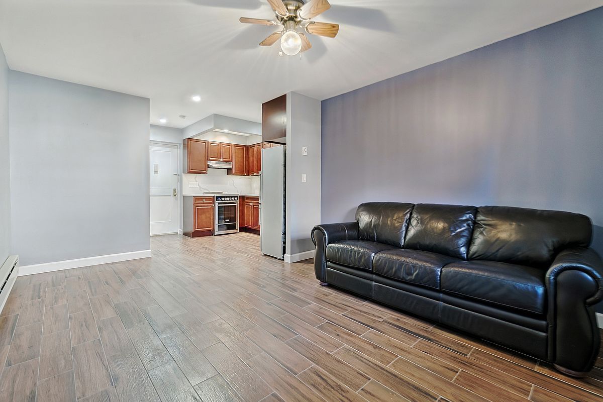 Real estate property located at 31-23 Crescent #1-D, Queens, Astoria, New York City, NY, US