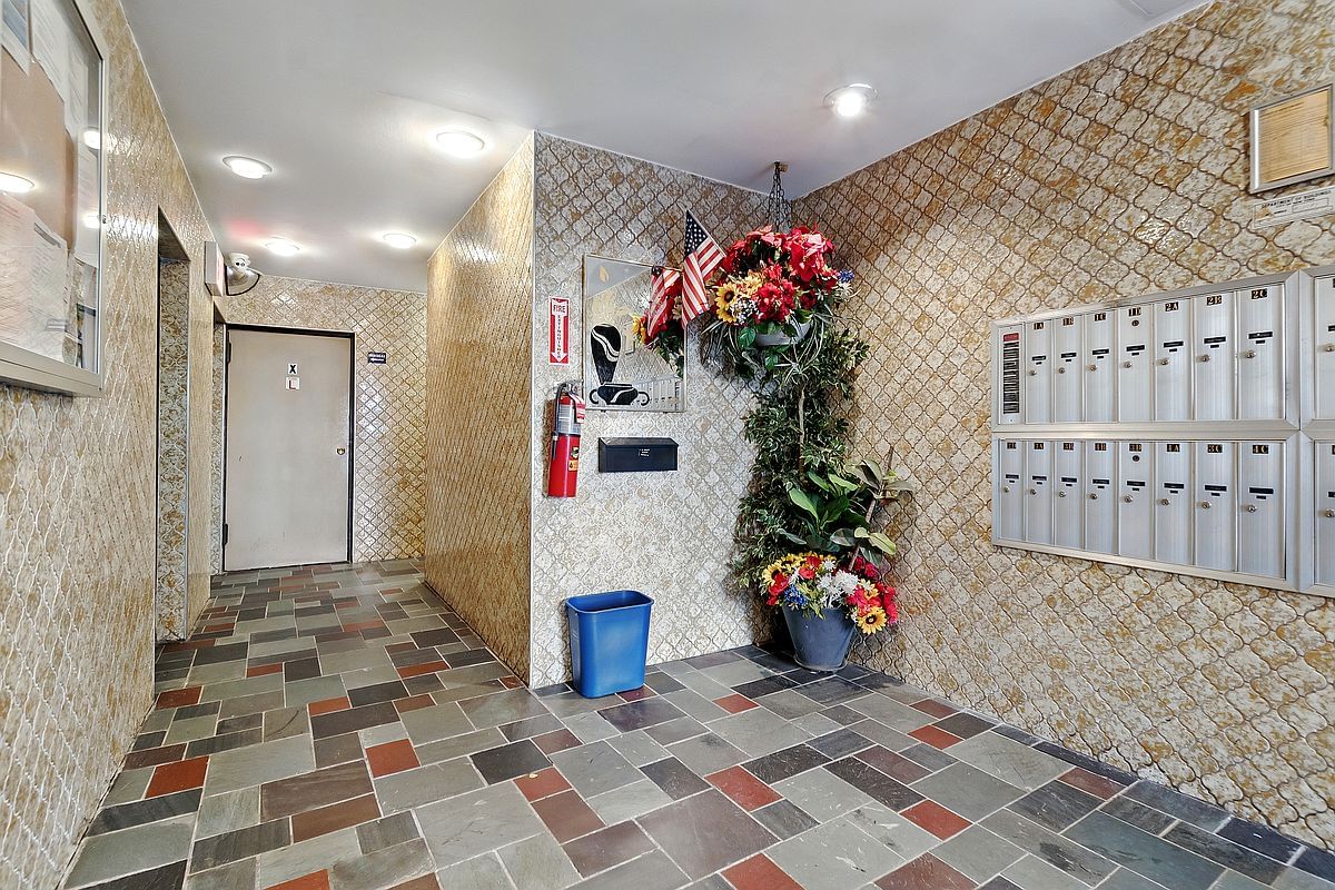 Real estate property located at 31-23 Crescent #1-D, Queens, Astoria, New York City, NY, US