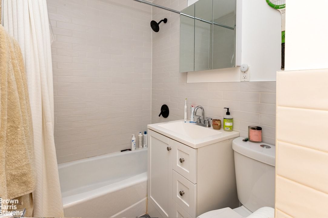Real estate property located at 72 CONSELYEA, Kings, Williamsburg, New York City, NY, US