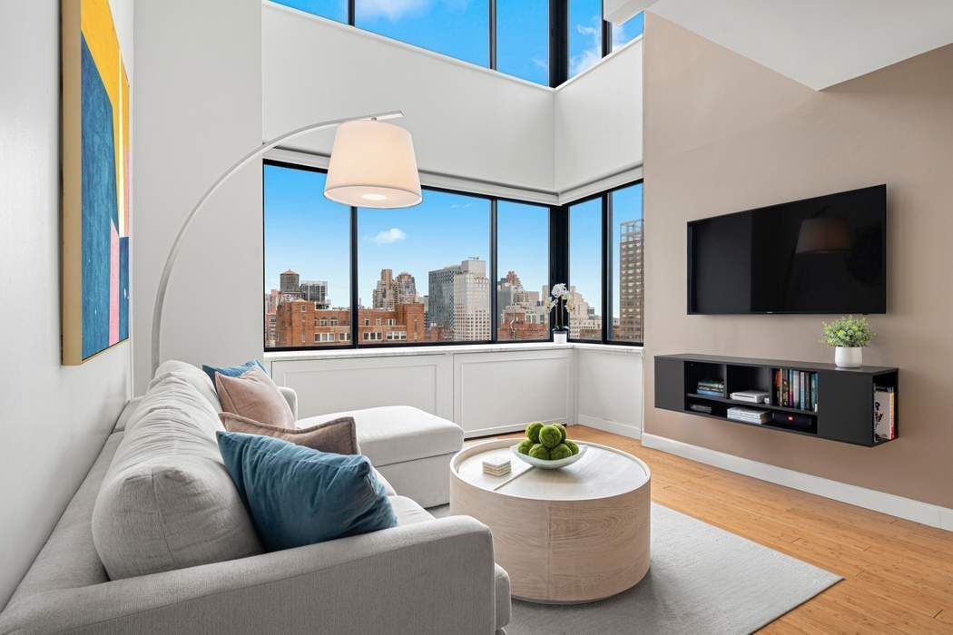 Real estate property located at 300 62nd #2103, New York, Lenox Hill, New York City, NY, US