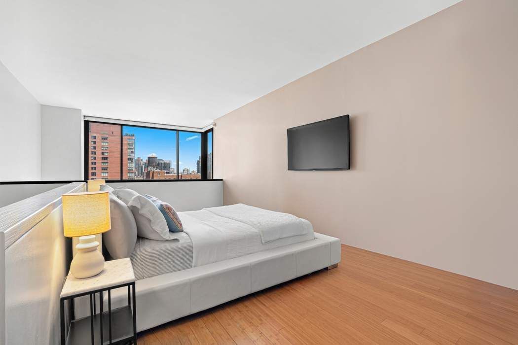 Real estate property located at 300 62nd #2103, New York, Lenox Hill, New York City, NY, US