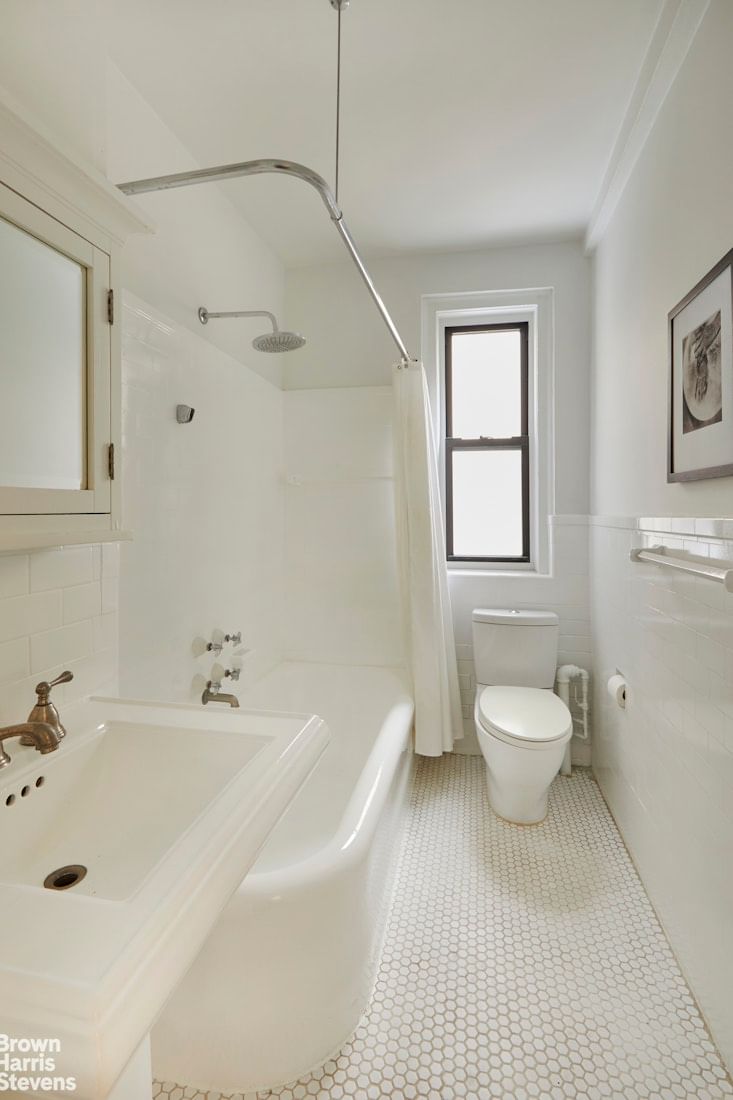 Real estate property located at 425 51ST #2D, New York, Beekman, New York City, NY, US