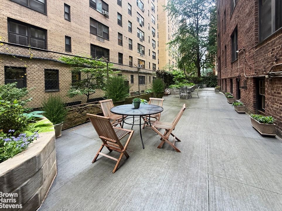 Real estate property located at 425 51ST #2D, New York, Beekman, New York City, NY, US