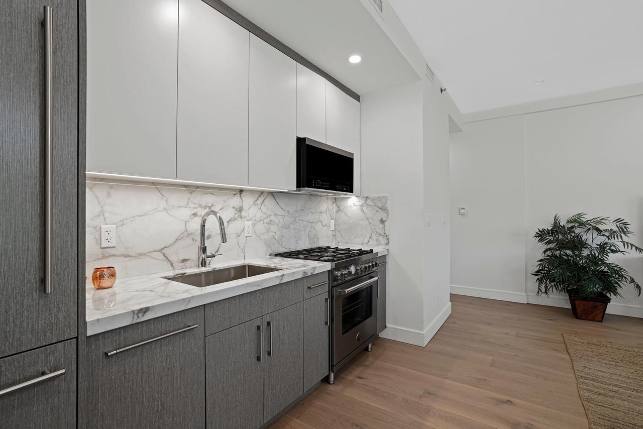 Real estate property located at 21-31 Shore #1F, Queens, Ditmars Steinway, New York City, NY, US