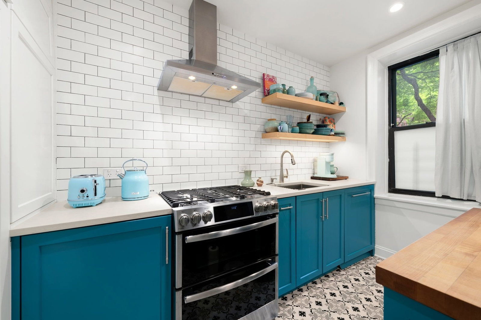 Real estate property located at 83-10 35TH #1W, Queens, Jackson Heights, New York City, NY, US