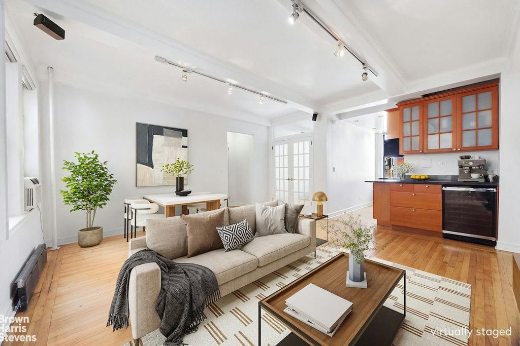 Real estate property located at 17 64TH #8EF, New York, Lincoln Square, New York City, NY, US
