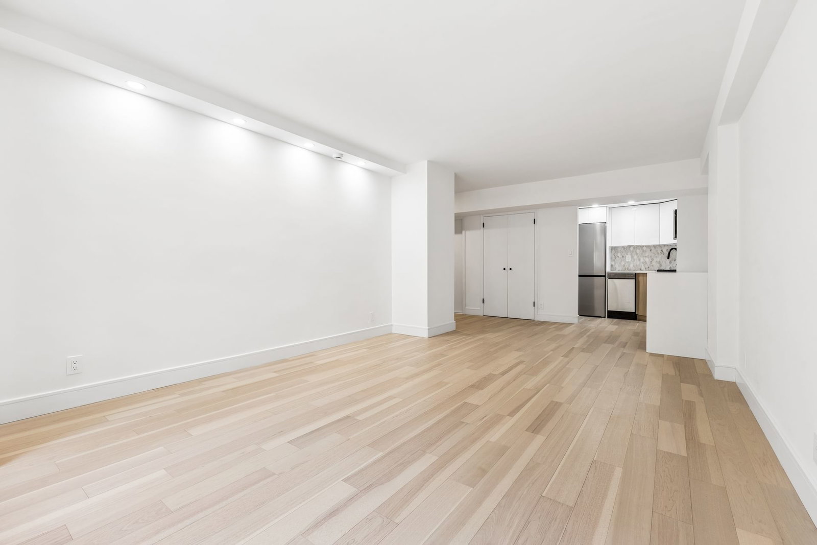 Real estate property located at 321 48TH #2D, New York, Turtle Bay, New York City, NY, US