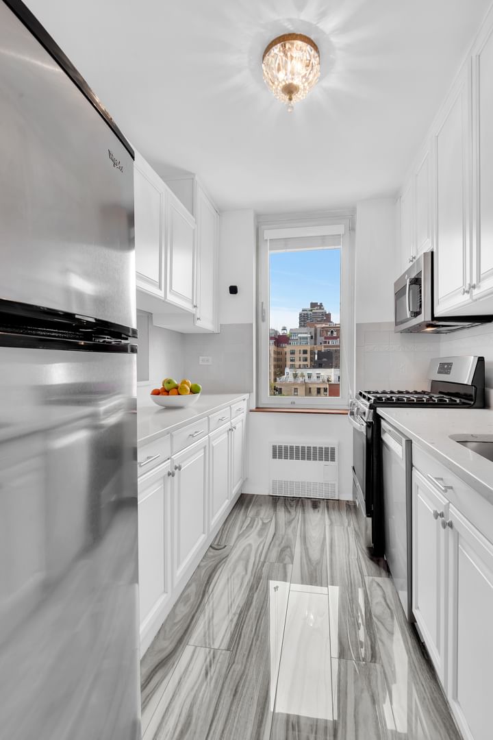 Real estate property located at 200 89TH #9B, New York, Yorkville, New York City, NY, US