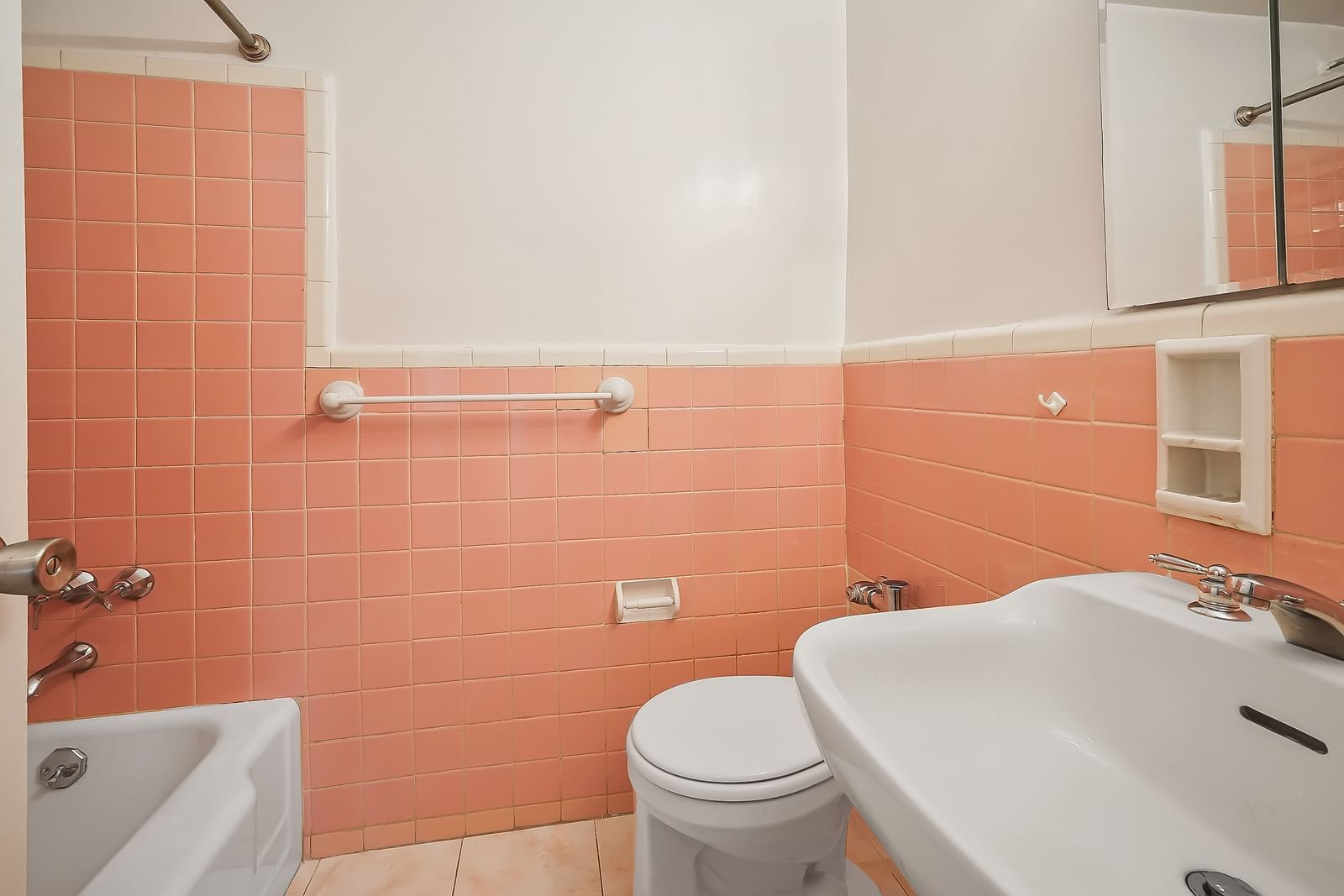 Real estate property located at 1608 Ocean #8B, Kings, Midwood, New York City, NY, US