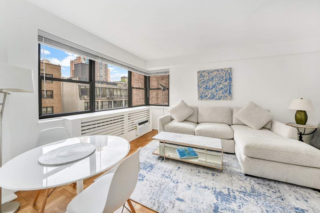 Real estate property located at 305 72nd #5AS, New York, Lenox Hill, New York City, NY, US