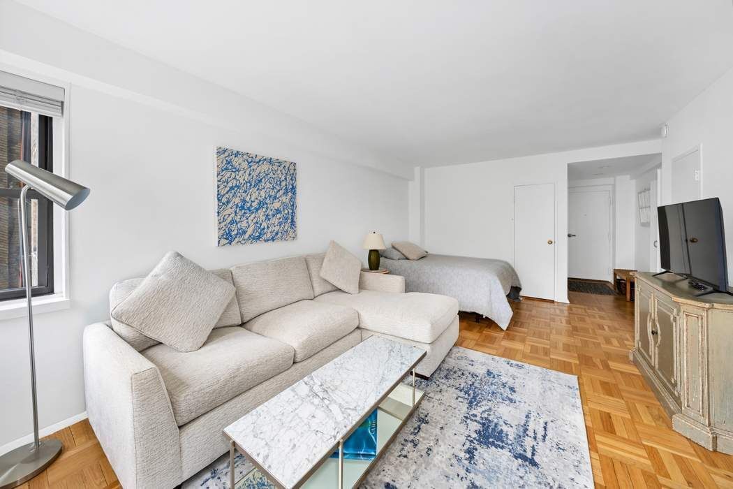 Real estate property located at 305 72nd #5AS, New York, Lenox Hill, New York City, NY, US