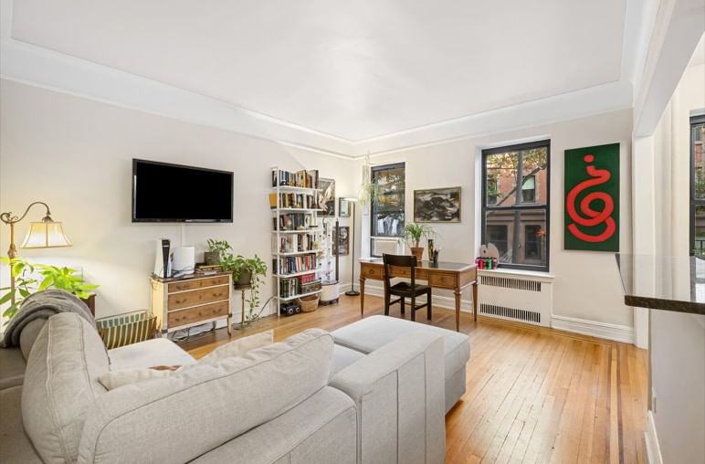 Real estate property located at 124 91st #2D, New York, Carnegie Hill, New York City, NY, US
