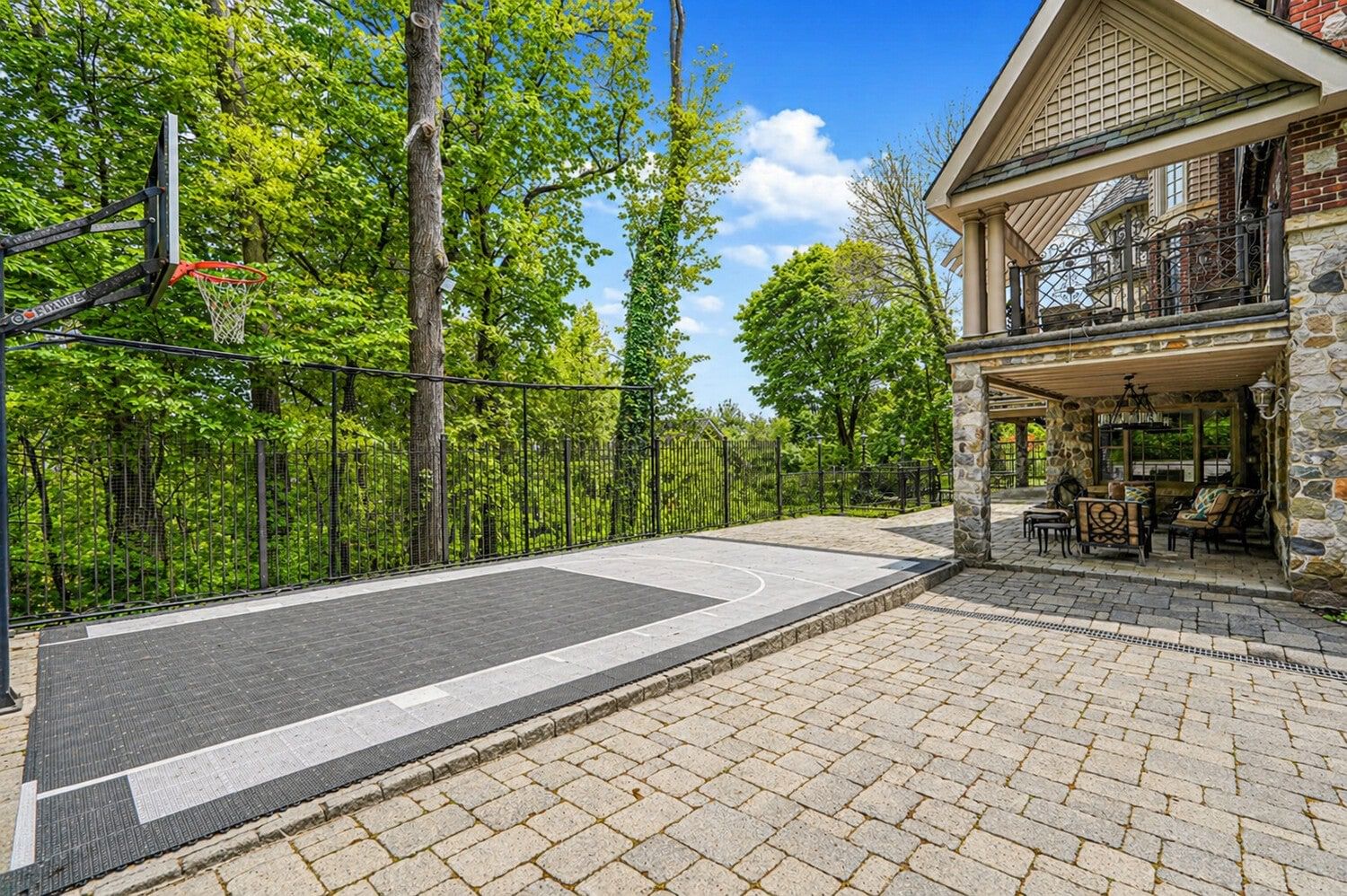 Real estate property located at 125 BENEDICT, Richmond, Todt Hill, New York City, NY, US