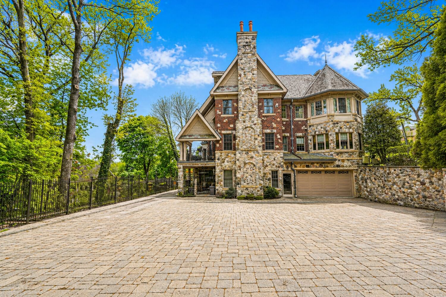 Real estate property located at 125 BENEDICT, Richmond, Todt Hill, New York City, NY, US