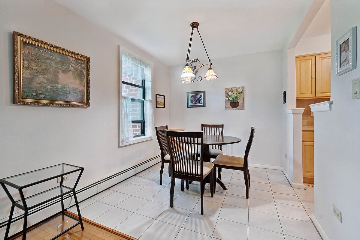 Real estate property located at 1130 Stadium #4-E, Bronx, Country Club, New York City, NY, US
