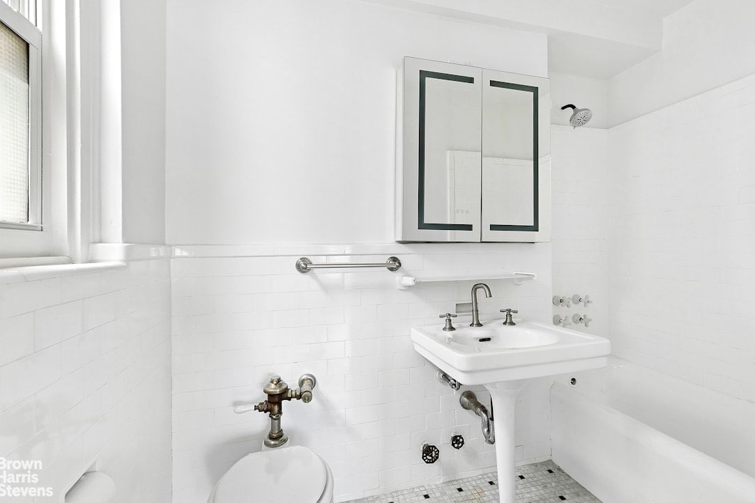 Real estate property located at 151 83RD #9C, New York, Upper East Side, New York City, NY, US